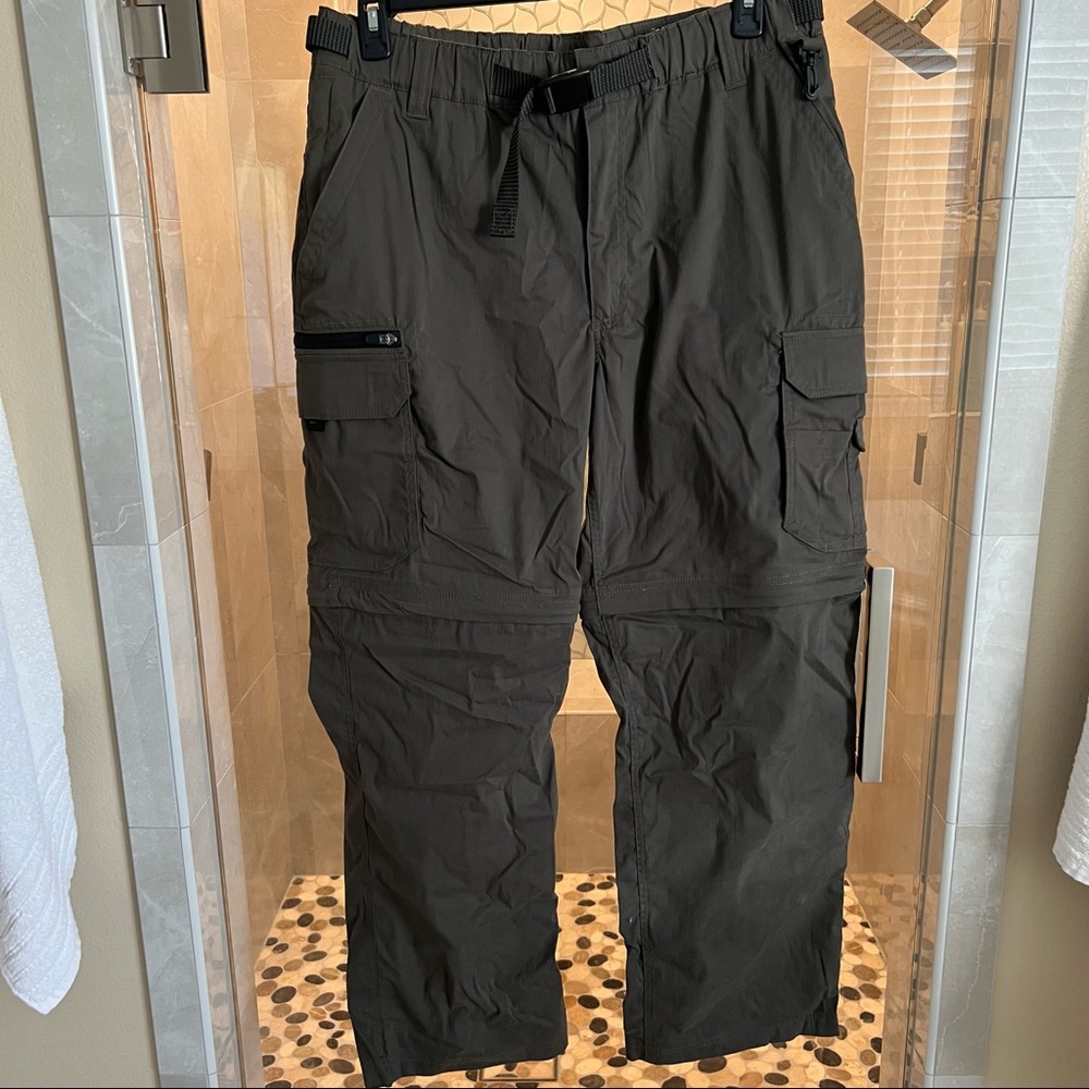 NWT. Men’s Convertible/Cargo Men’s Pants/Shorts. Large/30 inseam